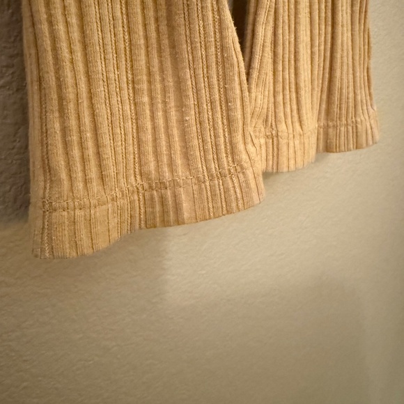 Old Navy Leggings Bellbottom Tan 12-18M - Picture 2 of 5